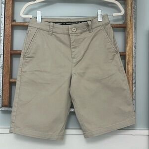Boys Under Armour uniform shorts size 14 khaki